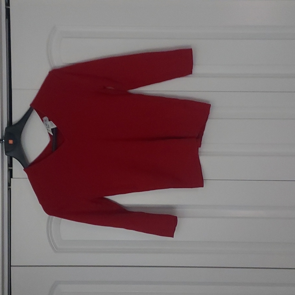 JONES Wear Sport Ribbed Knit V neck sweater